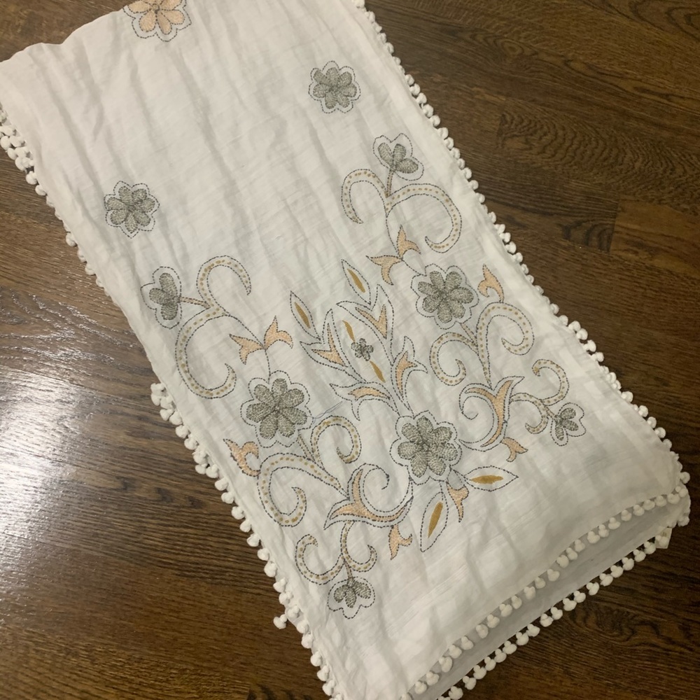 Matta floral scarf